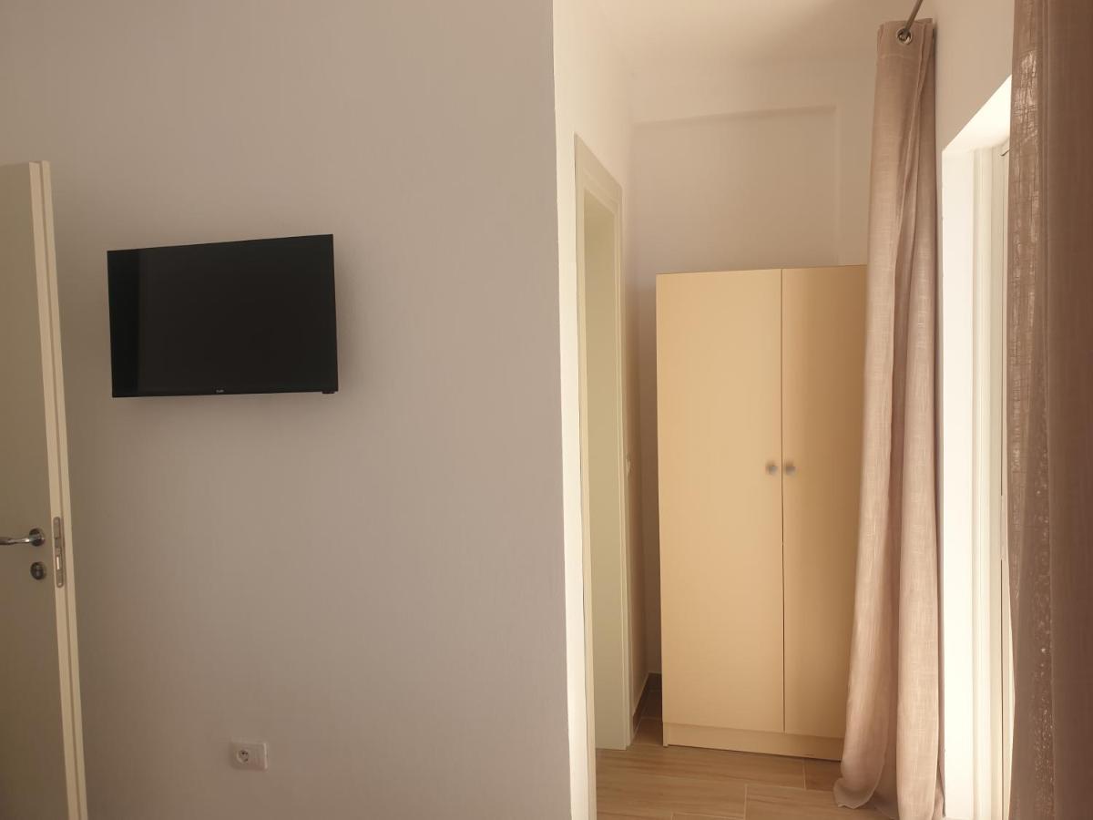 Rooms By George Dhërmi Kültér fotó