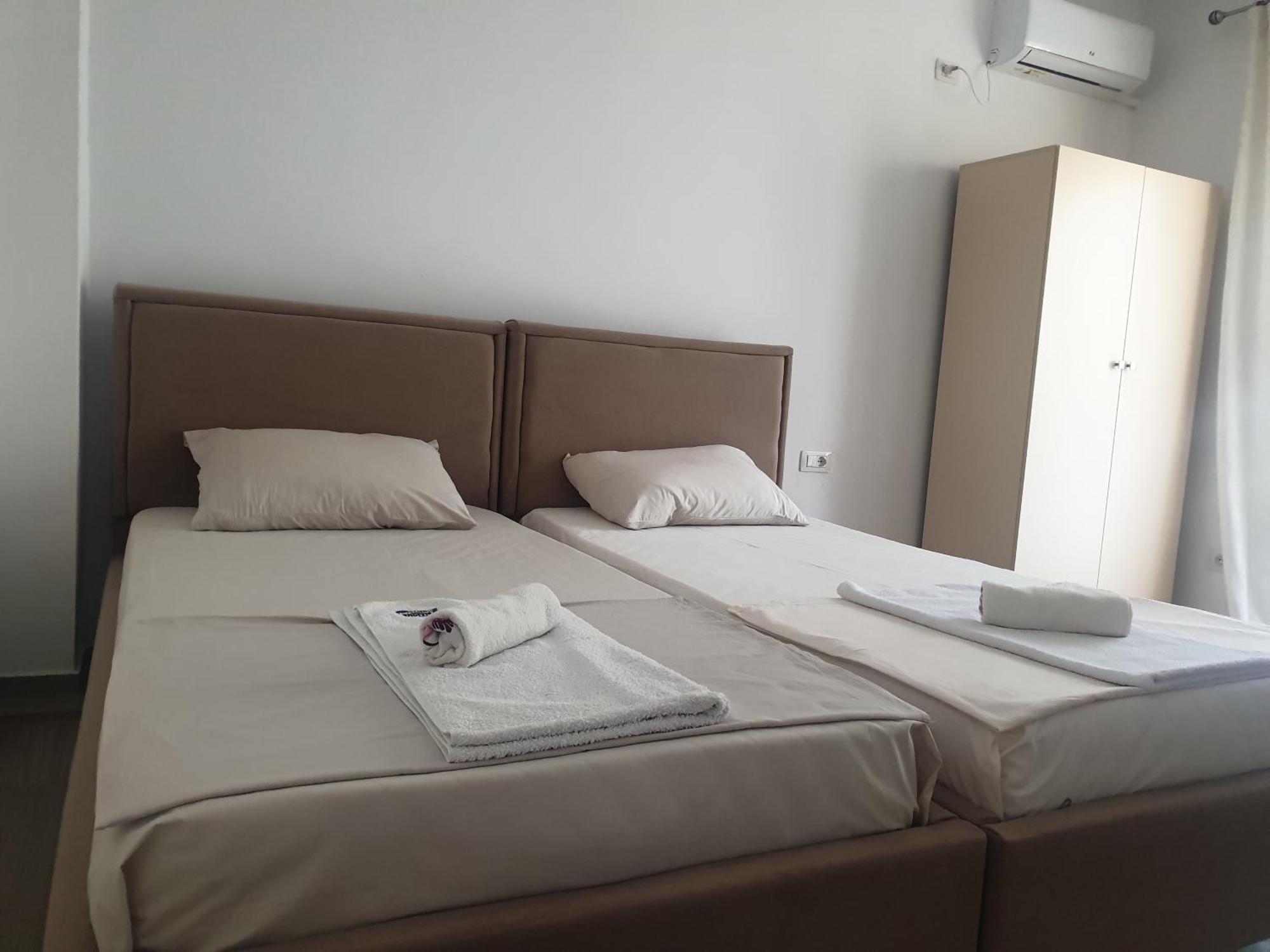 Rooms By George Dhërmi Kültér fotó