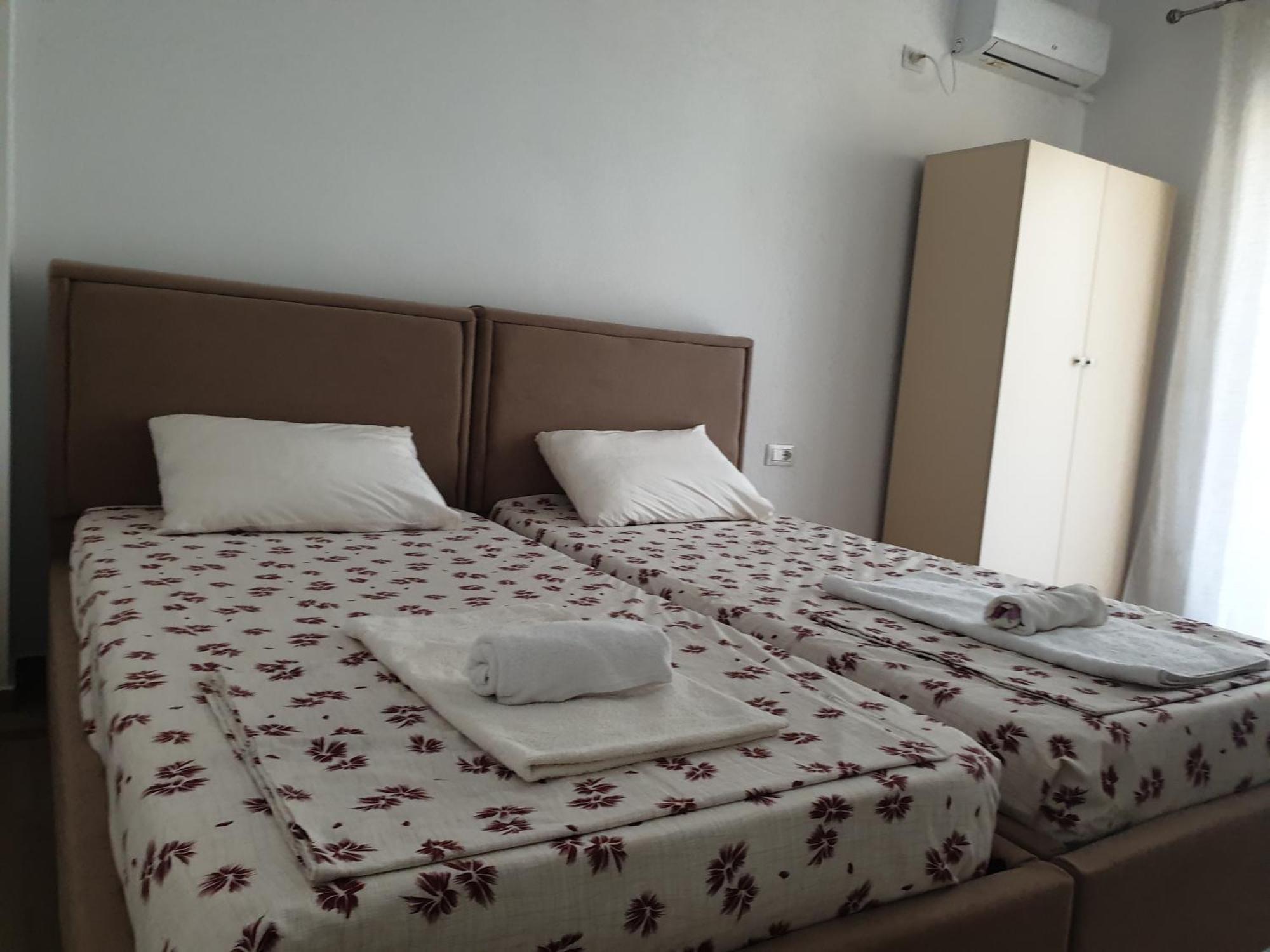 Rooms By George Dhërmi Kültér fotó