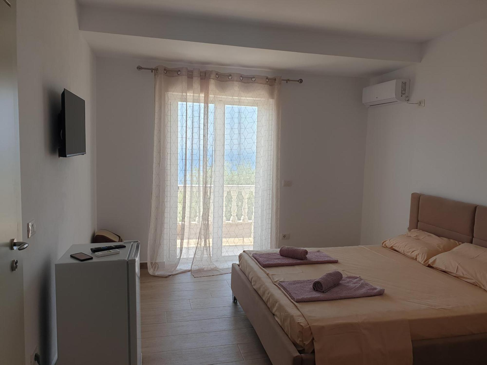Rooms By George Dhërmi Kültér fotó