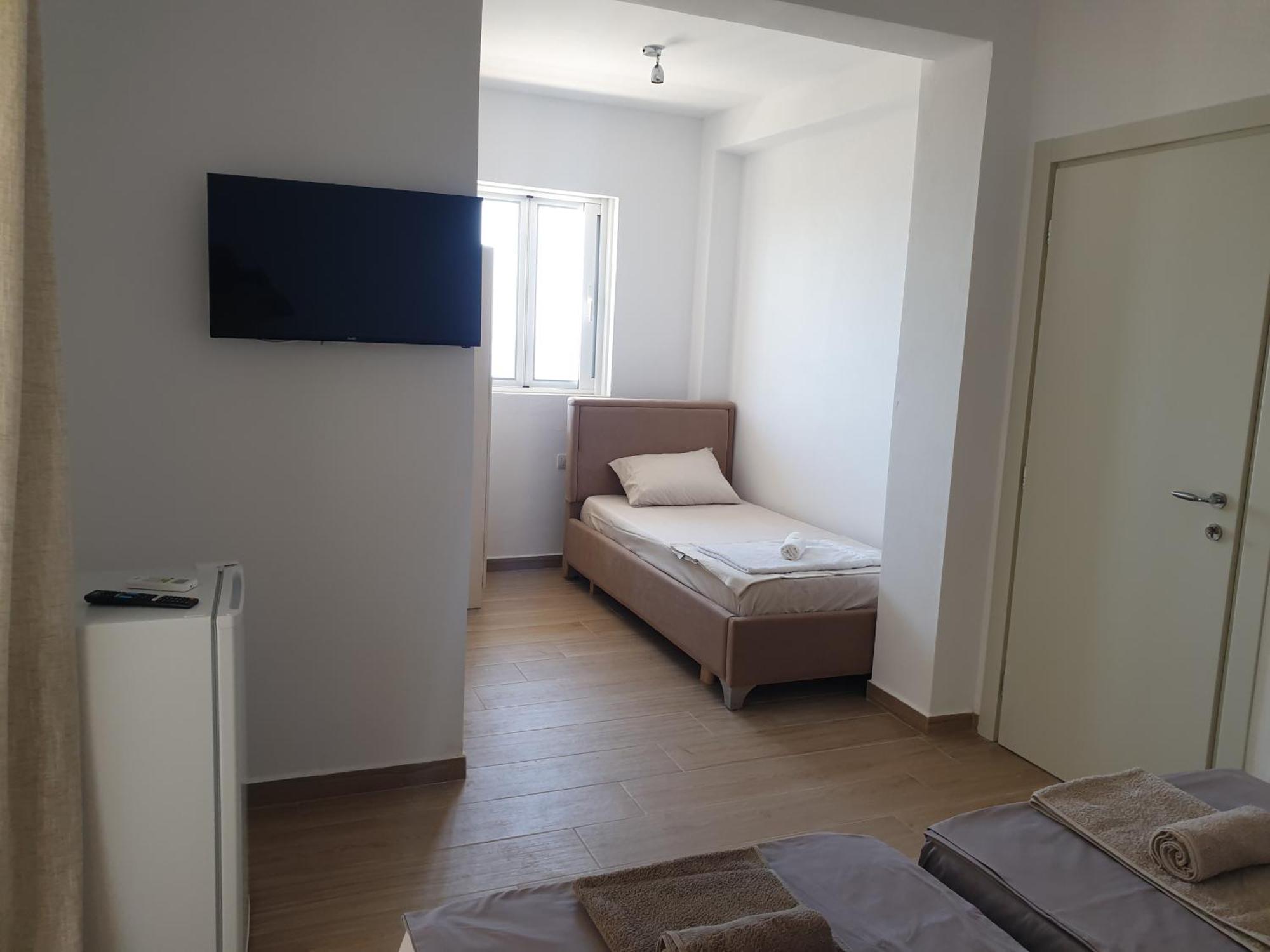 Rooms By George Dhërmi Kültér fotó