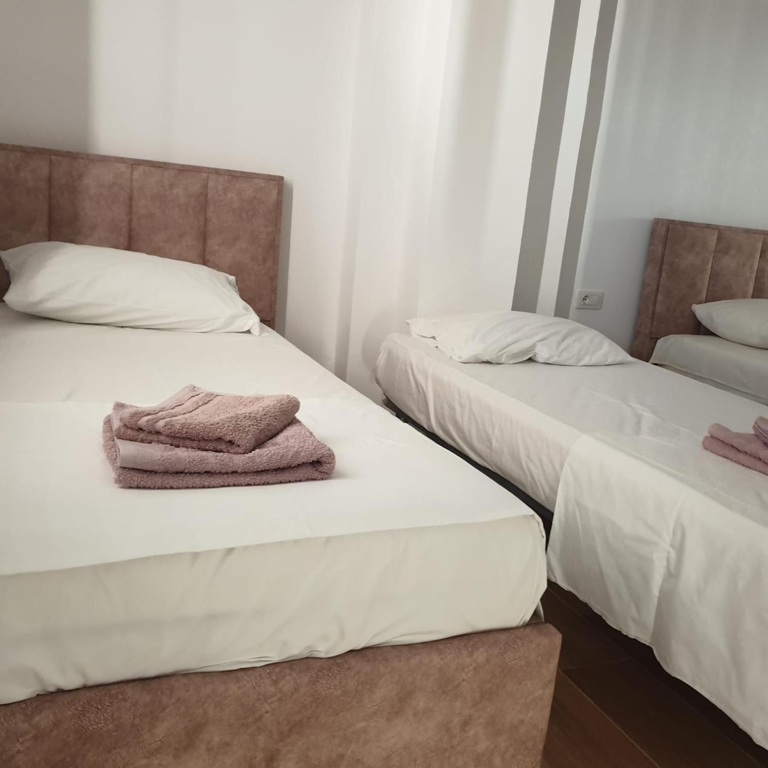 Rooms By George Dhërmi Kültér fotó